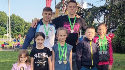 СА ШАРЕНГРАДСКОГ КУПА У КРУШЕВЦУ: За пливаче Посејдона седам медаља СА ШАРЕНГРАДСКОГ КУПА У КРУШЕВЦУ: За пливаче Посејдона седам медаља