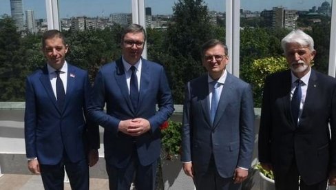 VUČIĆ SE SASTAO SA KULEBOM: Razgovor o evropskom putu i potrebi uspostavljanja mira VUČIĆ SE SASTAO SA KULEBOM: Razgovor o evropskom putu i potrebi uspostavljanja mira