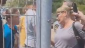 КАКВА СРАМОТА! Ћутина посланица Данијела Несторовић мештанку назвала сељанком (ВИДЕО) КАКВА СРАМОТА! Ћутина посланица Данијела Несторовић мештанку назвала сељанком (ВИДЕО)