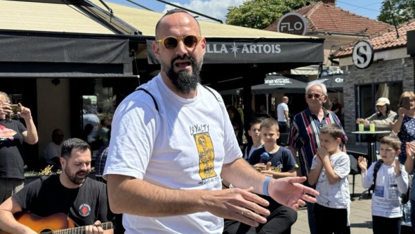 ДА КОНЦЕРТ ПРЕТВОРИМО У СВАДБУ: Марко Луис на невероватан начин најавио концерт у Нишу (ВИДЕО/ФОТО) ДА КОНЦЕРТ ПРЕТВОРИМО У СВАДБУ: Марко Луис на невероватан начин најавио концерт у Нишу (ВИДЕО/ФОТО)