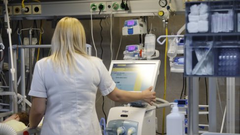 PRVA DONACIJA BANKA INTEZE ZA PODRŠKU ZDRAVLJA NAJMLAĐIH: NOVA OPREMA ZA KOMFORNIJE LEČENJE DEČIJEG SRCA PRVA DONACIJA BANKA INTEZE ZA PODRŠKU ZDRAVLJA NAJMLAĐIH: NOVA OPREMA ZA KOMFORNIJE LEČENJE DEČIJEG SRCA