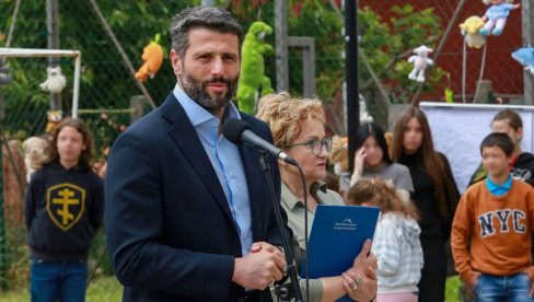 Šapić na Međunarodni dan porodice sa decom kojoj porodica najviše nedostaje, decom iz Prihvatilišta Šapić na Međunarodni dan porodice sa decom kojoj porodica najviše nedostaje, decom iz Prihvatilišta