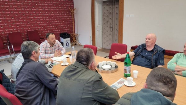 ГРАД ПЛАЋА ОДСТРЕЛ ЛИСИЦА И ШАКАЛА: У Вршцу повећан број штеточина, од ловаца се очекује помоћ ГРАД ПЛАЋА ОДСТРЕЛ ЛИСИЦА И ШАКАЛА: У Вршцу повећан број штеточина, од ловаца се очекује помоћ
