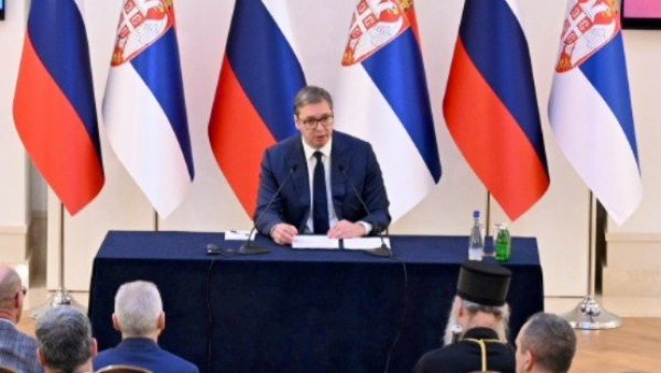 ВУЧИЋ У РУСКОМ ДОМУ О РЕВИЗИЈИ ИСТОРИЈЕ: За геноцидне нас проглашавају убице и њихови потомци јер смо избегли њихов србосјек ВУЧИЋ У РУСКОМ ДОМУ О РЕВИЗИЈИ ИСТОРИЈЕ: За геноцидне нас проглашавају убице и њихови потомци јер смо избегли њихов србосјек