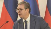 BORIĆEMO SE NIKAD SNAŽNIJE - NEĆEMO IM DATI ČAST, REPUBLIKU SRPSKU I SRBIJU! Čitava sala aplaudirala nakon govora Vučića