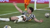 MOĆNA PORUKA VLAHOVIĆA! Juventus slavi Srbina, a on razmišlja samo o jednom čoveku (VIDEO)