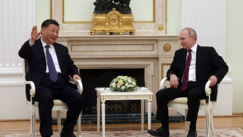 POČELI RAZGOVORI PREDSEDNIKA RUSIJE I KINE: Putin dočekan uz poznatu rusku pesmu (VIDEO) POČELI RAZGOVORI PREDSEDNIKA RUSIJE I KINE: Putin dočekan uz poznatu rusku pesmu (VIDEO)