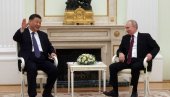 ПОЧЕЛИ РАЗГОВОРИ ПРЕДСЕДНИКА РУСИЈЕ И КИНЕ: Путин дочекан уз познату руску песму (ВИДЕО) ПОЧЕЛИ РАЗГОВОРИ ПРЕДСЕДНИКА РУСИЈЕ И КИНЕ: Путин дочекан уз познату руску песму (ВИДЕО)