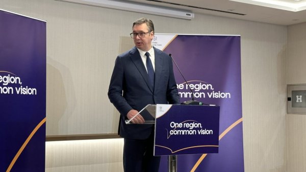 СА ЊИМА СЕ ПОСТУПА У СКЛАДУ СА ЗАКОНОМ Вучић: Особа која је ухапшена због претњи сваки дан је чинила најтежа дела СА ЊИМА СЕ ПОСТУПА У СКЛАДУ СА ЗАКОНОМ Вучић: Особа која је ухапшена због претњи сваки дан је чинила најтежа дела