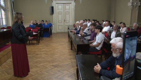 MESEC MATICE SRPSKE U ZRENJANINU: Otvorena manifestacija uz himnu Srbije MESEC MATICE SRPSKE U ZRENJANINU: Otvorena manifestacija uz himnu Srbije