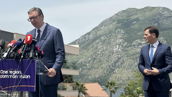 ТО ЈЕ НАШ ЦИЉ Вучић: Србија би ове године могла да достигне стопу раста БДП-а од 3,7 или 3,8 одсто ТО ЈЕ НАШ ЦИЉ Вучић: Србија би ове године могла да достигне стопу раста БДП-а од 3,7 или 3,8 одсто