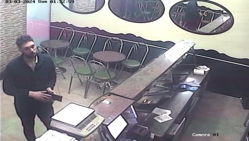 AKO GA VIDITE POZOVITE POLICIJU: Traga se za nepoznatim mušjarcem osumnjičenim za nanošenje teške povrede AKO GA VIDITE POZOVITE POLICIJU: Traga se za nepoznatim mušjarcem osumnjičenim za nanošenje teške povrede