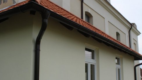 ZA OBNOVU BOGOMOLJE DVA MILIONA DINARA: U Bačkom Bregu završena rekonstrukcija sakristije ZA OBNOVU BOGOMOLJE DVA MILIONA DINARA: U Bačkom Bregu završena rekonstrukcija sakristije