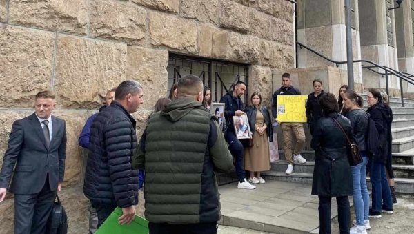 ПОЧЕО ПРЕТРЕС ОКРИВЉЕНИМА ЗА УБИСТВО СТЕФАНА ФИЛИЋА (18) ПРЕД АПЕЛАЦИОНИМ СУДОМ У БЕОГРАДУ:Родитељи ишчекују коначну одлуку ПОЧЕО ПРЕТРЕС ОКРИВЉЕНИМА ЗА УБИСТВО СТЕФАНА ФИЛИЋА (18) ПРЕД АПЕЛАЦИОНИМ СУДОМ У БЕОГРАДУ:Родитељи ишчекују коначну одлуку