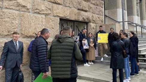 POČEO PRETRES OKRIVLJENIMA ZA UBISTVO STEFANA FILIĆA (18) PRED APELACIONIM SUDOM U BEOGRADU:Roditelji iščekuju konačnu odluku POČEO PRETRES OKRIVLJENIMA ZA UBISTVO STEFANA FILIĆA (18) PRED APELACIONIM SUDOM U BEOGRADU:Roditelji iščekuju konačnu odluku