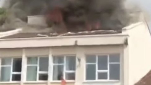 ZAPALILI ŠKOLU MALI MATURANTI: Požar izazvali bakljama u školiVlado Milić (VIDEO)