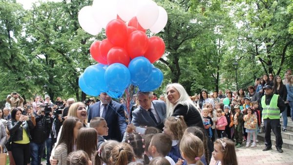 ВРЕМЕ РАДОСТИ“: Дечји фестивал у Врању ВРЕМЕ РАДОСТИ“: Дечји фестивал у Врању