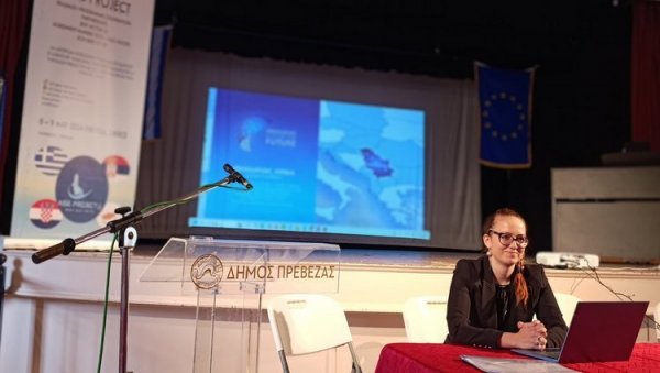 AЛ ПЛАТФОРМА ЗА ПОДРШКУ УЧЕНИЦИМА: Од процене њихових вештина до оцењивања AЛ ПЛАТФОРМА ЗА ПОДРШКУ УЧЕНИЦИМА: Од процене њихових вештина до оцењивања