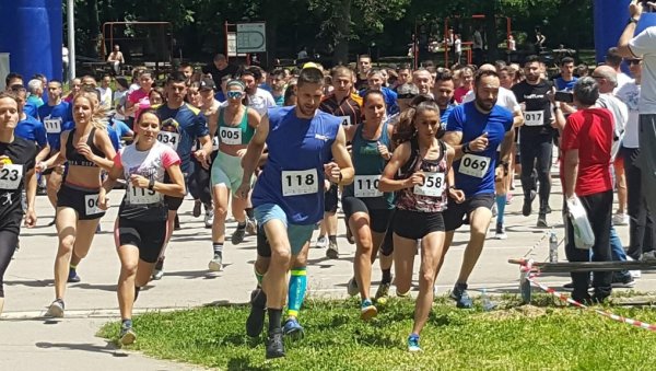 У БЕОГРАДУ СЕ ОЧЕКУЈЕ НАЈМАСОВНИЈА ТРКА: Настављена лига трчања у природи У БЕОГРАДУ СЕ ОЧЕКУЈЕ НАЈМАСОВНИЈА ТРКА: Настављена лига трчања у природи