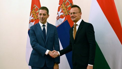 ĐURIĆ SA SIJARTOM O SITUACIJI U REGIONU: Potvrda prijateljskih odnosa Srbije i Mađarske (FOTO) ĐURIĆ SA SIJARTOM O SITUACIJI U REGIONU: Potvrda prijateljskih odnosa Srbije i Mađarske (FOTO)