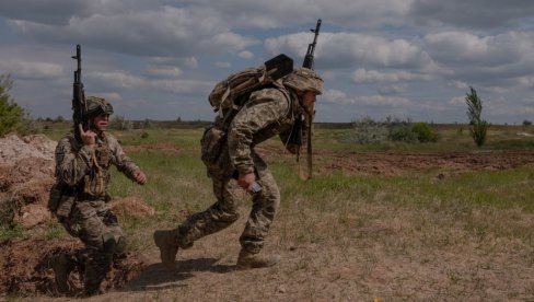 ЊУЈОРК ТАЈМС: Руси прешли северну границу таквом брзином и снагом, Украјинци били потпуно изненађени