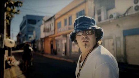 SUSRET SAM ČEKAO CEO ŽIVOT: Rasta prepustio devojci da mu odradi važnu stvar, pa ostao zatečen rezultatom SUSRET SAM ČEKAO CEO ŽIVOT: Rasta prepustio devojci da mu odradi važnu stvar, pa ostao zatečen rezultatom