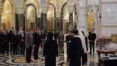 VUČIĆ PRED POLAZAK U NJUJORK: Predsednik se pomolio u Hramu Svetog Save (FOTO/VIDEO) VUČIĆ PRED POLAZAK U NJUJORK: Predsednik se pomolio u Hramu Svetog Save (FOTO/VIDEO)