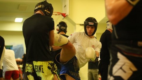 PRVENSTVO DRŽAVE: Niški kik bokseri najbolji u Lazarevcu