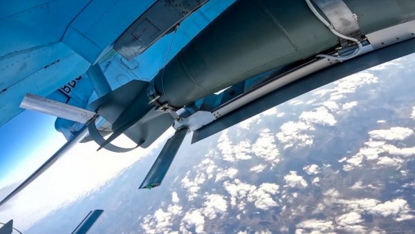 ЗАПАДНИ СТРУЧЊАЦИ ОТКРИВАЈУ: Зашто Руси не користе своје најсмртоносније оружје у Курску ЗАПАДНИ СТРУЧЊАЦИ ОТКРИВАЈУ: Зашто Руси не користе своје најсмртоносније оружје у Курску