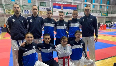 DUPLA KRUNA KARATISTA ZRENJANINA: Apsolutna dominacija DUPLA KRUNA KARATISTA ZRENJANINA: Apsolutna dominacija