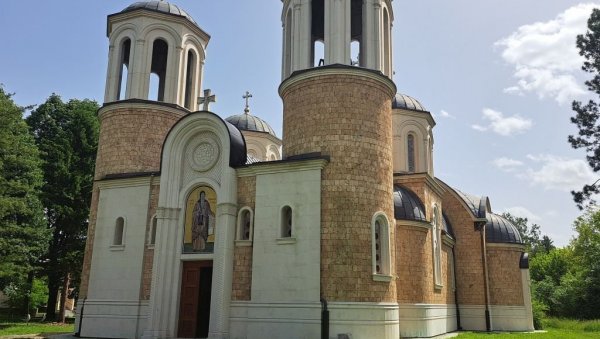 ДА ЗАВРШИМО ХРАМ, САБОРНО ДЕЛО ЉУБАВИ: Позив Црквеног одбора за градњу Саборног храма Светог Симеона Мироточивог у Беранама ДА ЗАВРШИМО ХРАМ, САБОРНО ДЕЛО ЉУБАВИ: Позив Црквеног одбора за градњу Саборног храма Светог Симеона Мироточивог у Беранама