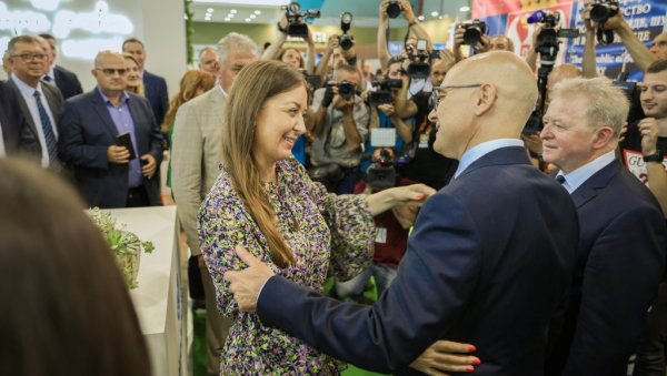 ОСИГУРАЊЕ ПРЕМА СВОЈИМ ПОТРЕБАМА: Полисом осигурања заштитите своје дугорочне пољопривредне интересе ОСИГУРАЊЕ ПРЕМА СВОЈИМ ПОТРЕБАМА: Полисом осигурања заштитите своје дугорочне пољопривредне интересе