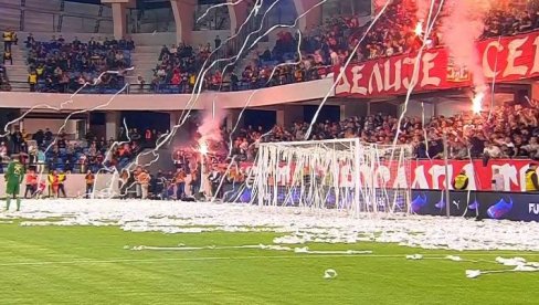 SJAJNA PUBLIKA, I NAŠA I NJIHOVA! Navijači oduševili igrače Zvezde u finalu Kupa SJAJNA PUBLIKA, I NAŠA I NJIHOVA! Navijači oduševili igrače Zvezde u finalu Kupa