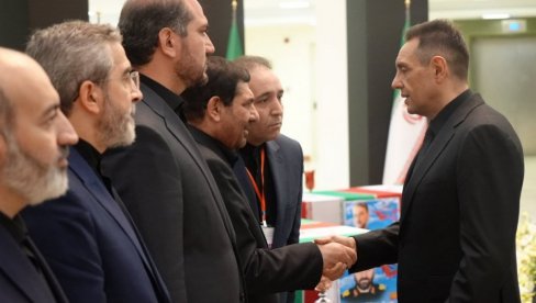 RAISI BIO ISTINSKI PRIJATELJ SRBIJE Državna delegacija na čelu sa Vulinom na ceremoniji opraštanja od iranskog predsednika (FOTO) RAISI BIO ISTINSKI PRIJATELJ SRBIJE Državna delegacija na čelu sa Vulinom na ceremoniji opraštanja od iranskog predsednika (FOTO)