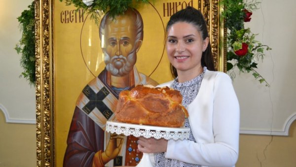 ПОБЕДИО СВЕКРВИН РЕЦЕПТ: Поводом славе града, у Кикинди бирали најлепши славски колач ПОБЕДИО СВЕКРВИН РЕЦЕПТ: Поводом славе града, у Кикинди бирали најлепши славски колач