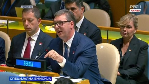 STRAŠNA MAŠINA IH JE RAZBILA: Vučić ne briga za njihovu mržnju, uvrede, pretnje i napade STRAŠNA MAŠINA IH JE RAZBILA: Vučić ne briga za njihovu mržnju, uvrede, pretnje i napade