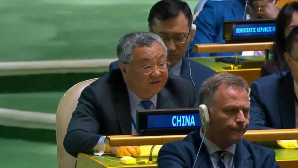 КИНА ЋЕ ГЛАСАТИ ПРОТИВ СРАМНЕ РЕЗОЛУЦИЈЕ О СРЕБРЕНИЦИ: Јака подршка Србији и Вучићу КИНА ЋЕ ГЛАСАТИ ПРОТИВ СРАМНЕ РЕЗОЛУЦИЈЕ О СРЕБРЕНИЦИ: Јака подршка Србији и Вучићу