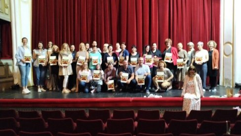 ZAVRŠENA ŠKOLA ZA POZORIŠNU PUBLIKU: Okončan drugi ciklus predavanja u zrenjaninskom Narodnom pozorištu ZAVRŠENA ŠKOLA ZA POZORIŠNU PUBLIKU: Okončan drugi ciklus predavanja u zrenjaninskom Narodnom pozorištu