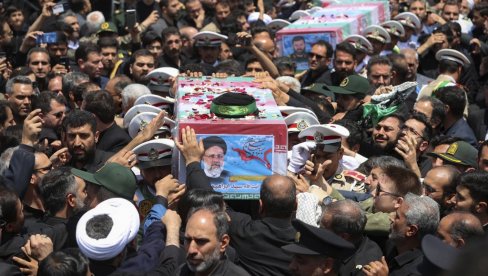 SAHRANJEN EBRAHIM RAISI: Milioni građana ispratili iranskog predsednika do večne kuće SAHRANJEN EBRAHIM RAISI: Milioni građana ispratili iranskog predsednika do večne kuće