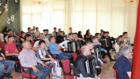 PROŠLO 16 NAJBOLJIH: Održana audicija za festival Zlatne harmonike Kraljeva PROŠLO 16 NAJBOLJIH: Održana audicija za festival Zlatne harmonike Kraljeva