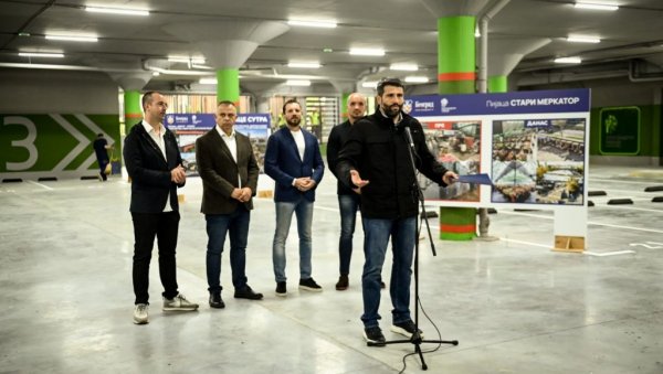 ШАПИЋ ОБИШАО РЕНОВИРАНУ ПИЈАЦУ „СТАРИ МЕРКАТОР”: Европски изглед пијаце са гаражом од 50 паркинг-места (ФОТО) ШАПИЋ ОБИШАО РЕНОВИРАНУ ПИЈАЦУ „СТАРИ МЕРКАТОР”: Европски изглед пијаце са гаражом од 50 паркинг-места (ФОТО)