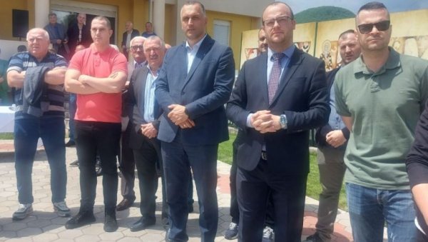 СВЕЧАНОСТ У СРПСКОЈ КУЋИ У БЕРАНАМА: Отворена библиотека ВлајкоЋулафић (ФОТО) СВЕЧАНОСТ У СРПСКОЈ КУЋИ У БЕРАНАМА: Отворена библиотека ВлајкоЋулафић (ФОТО)