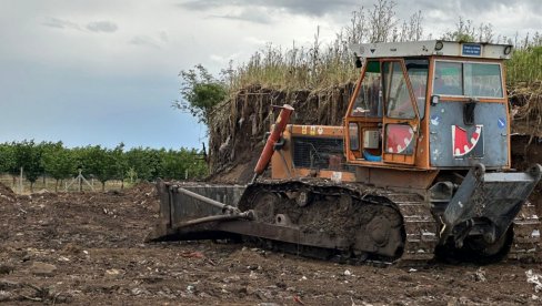 POČELO ČIŠĆENJE DIVLJIH DEPONIJA: U toku uklanjanje deponije u Novoj Crvenki