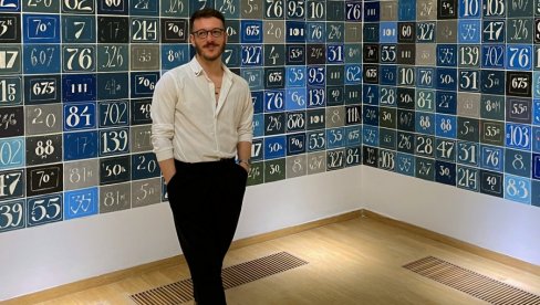 NAKON SRAMNE REZOLUCIJE, SRBIJA DOBILA PRESTIŽNU NAGRADU Programski direktor Muzeja žrtava genocida dobitnik nagrade Art European Prize NAKON SRAMNE REZOLUCIJE, SRBIJA DOBILA PRESTIŽNU NAGRADU Programski direktor Muzeja žrtava genocida dobitnik nagrade Art European Prize