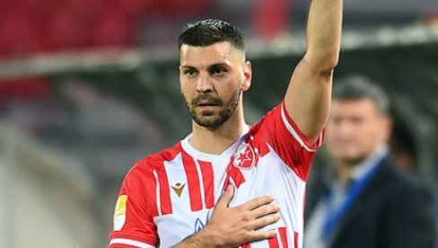 DRAGOVIĆ IZNENADIO BIVŠE SAIGRAČE: Doskorašnji kapiten Zvezde posetio ekipu na Zlatiboru (FOTO) DRAGOVIĆ IZNENADIO BIVŠE SAIGRAČE: Doskorašnji kapiten Zvezde posetio ekipu na Zlatiboru (FOTO)