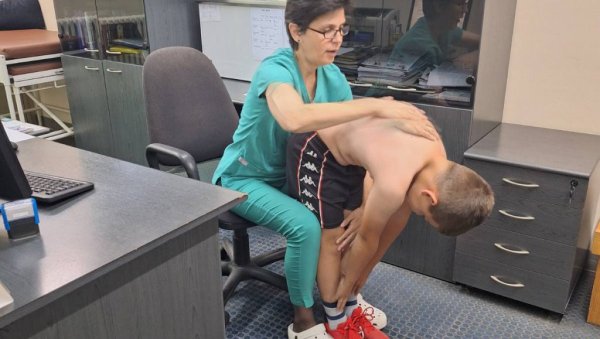 И ДЕЦА КОД ЛЕКАРА БЕЗ УПУТА И КЊИЖИЦЕ: Ево како су текли превентивни прегледи у краљевачким здравственим установама И ДЕЦА КОД ЛЕКАРА БЕЗ УПУТА И КЊИЖИЦЕ: Ево како су текли превентивни прегледи у краљевачким здравственим установама