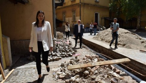 VUJOVIĆ U NIŠU: Ulažemo u bolji kvalitet vazduha (FOTO) VUJOVIĆ U NIŠU: Ulažemo u bolji kvalitet vazduha (FOTO)