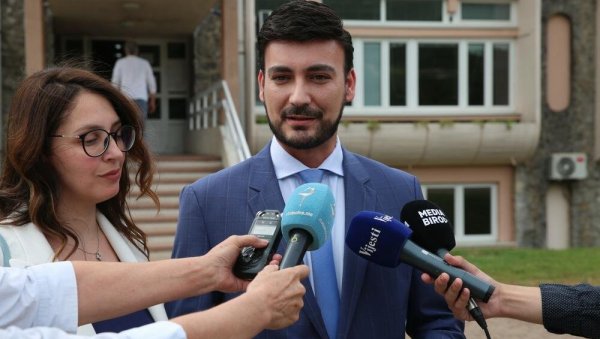 ЈОВАНОВИЋ ПОЈЕДИНАЧНО НАЈЈАЧИ СА ДЕВЕТ МАНДАТА: Два победника на ванредним локалним изборима у Будви ЈОВАНОВИЋ ПОЈЕДИНАЧНО НАЈЈАЧИ СА ДЕВЕТ МАНДАТА: Два победника на ванредним локалним изборима у Будви