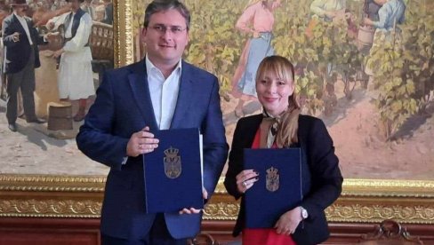 SELAKOVIĆ U VRŠCU: Pet miliona za Gradski muzej, biblioteci 360.000 dinara SELAKOVIĆ U VRŠCU: Pet miliona za Gradski muzej, biblioteci 360.000 dinara