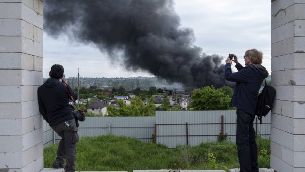 НАПАД НА ПИЈАЦУ У РЕГИОНУ ХЕРСОНА: Повређено осам особа, нема погинулих НАПАД НА ПИЈАЦУ У РЕГИОНУ ХЕРСОНА: Повређено осам особа, нема погинулих
